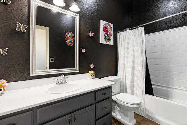 1218 Bluegrass St, Plumas Lake, CA 95961