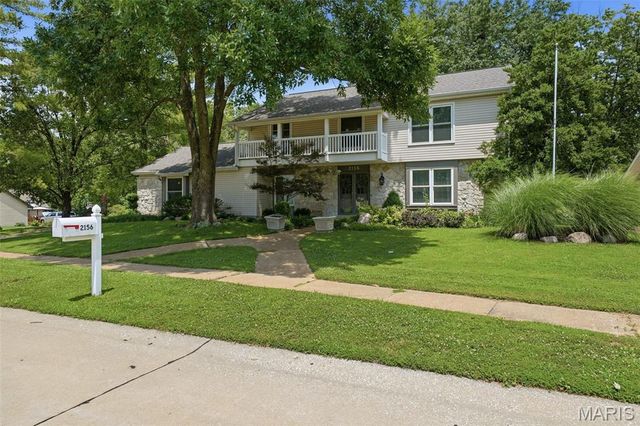 2156 Courtleigh Lane, Chesterfield, MO 63017