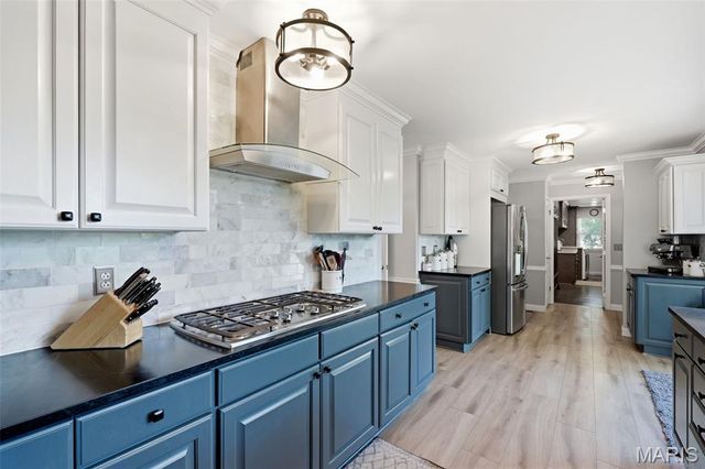 2156 Courtleigh Lane, Chesterfield, MO 63017