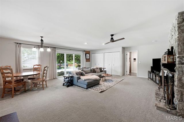 2156 Courtleigh Lane, Chesterfield, MO 63017