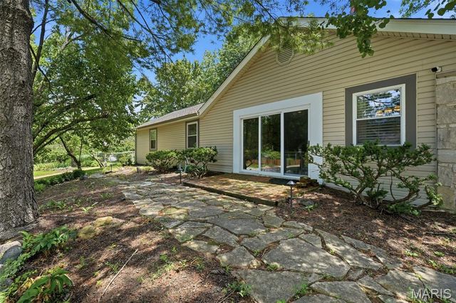 2156 Courtleigh Lane, Chesterfield, MO 63017