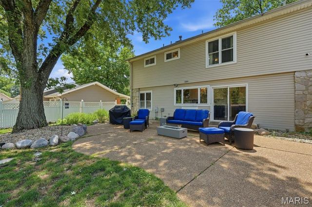 2156 Courtleigh Lane, Chesterfield, MO 63017