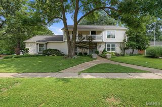 2156 Courtleigh Lane, Chesterfield, MO 63017