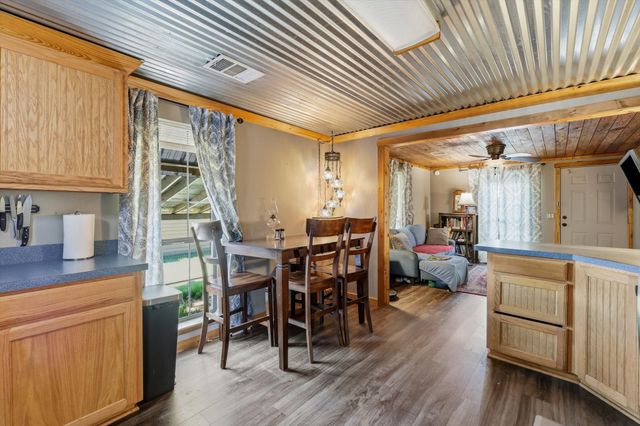 1005 N Oak Street, Leonard, TX 75452
