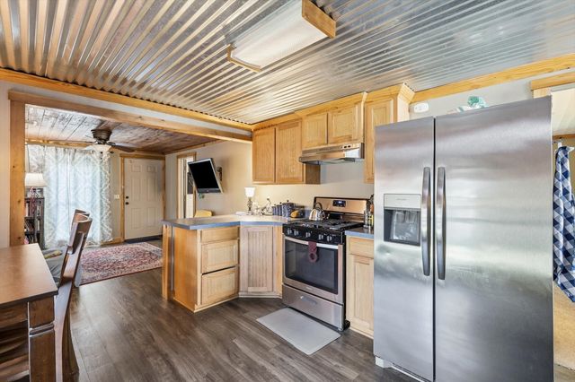 1005 N Oak Street, Leonard, TX 75452