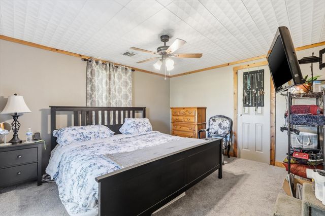 1005 N Oak Street, Leonard, TX 75452