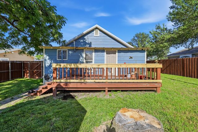 1005 N Oak Street, Leonard, TX 75452