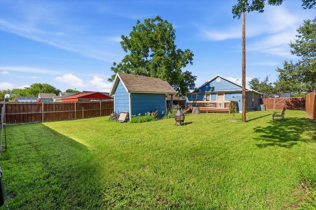1005 N Oak Street, Leonard, TX 75452