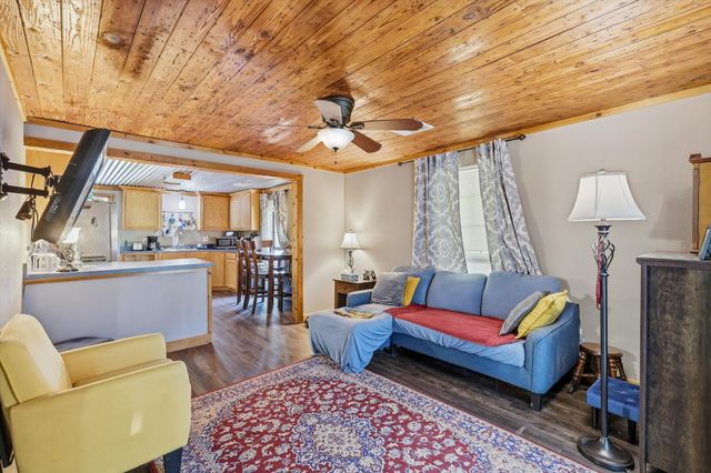 1005 N Oak Street, Leonard, TX 75452