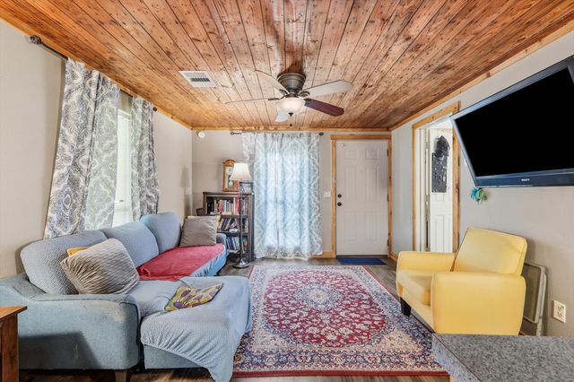 1005 N Oak Street, Leonard, TX 75452