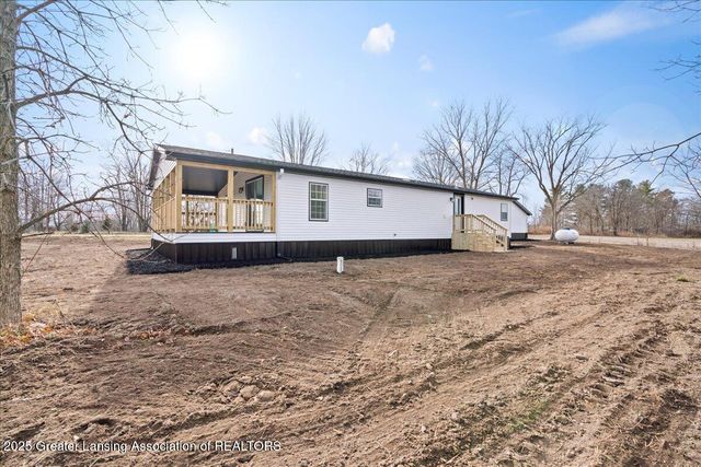 1976 Bolock Highway, Charlotte, MI 48813