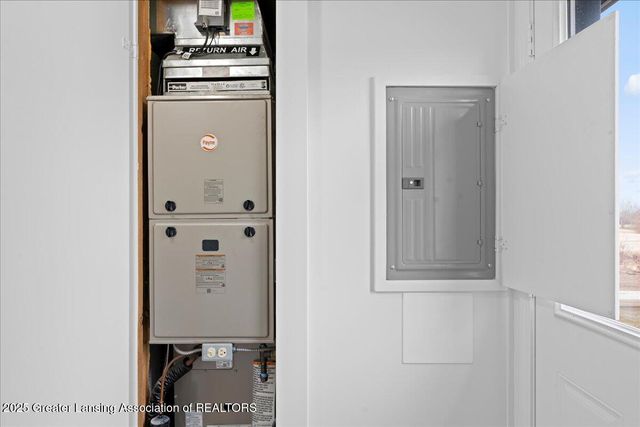 1976 Bolock Highway, Charlotte, MI 48813