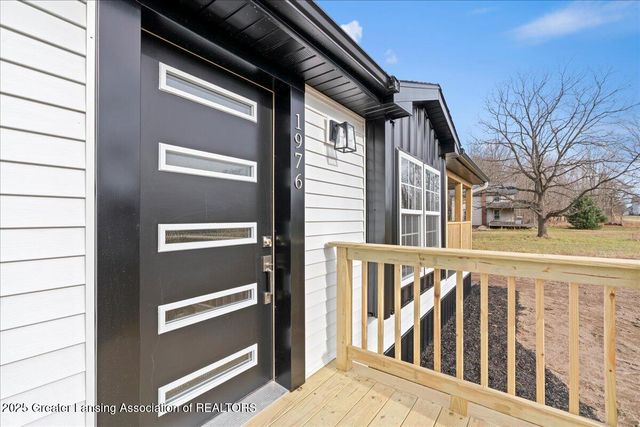 1976 Bolock Highway, Charlotte, MI 48813