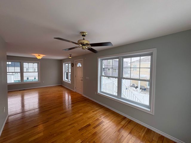 78 PEMBROKE Street, Seabrook, NH 03874