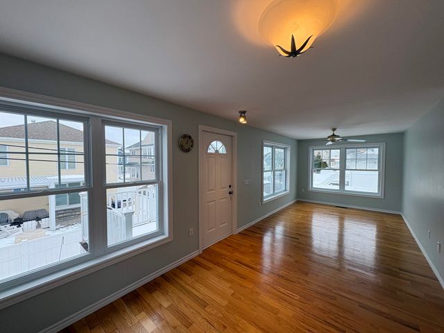 78 PEMBROKE Street, Seabrook, NH 03874