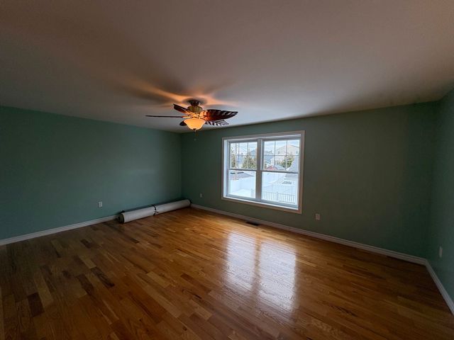 78 PEMBROKE Street, Seabrook, NH 03874