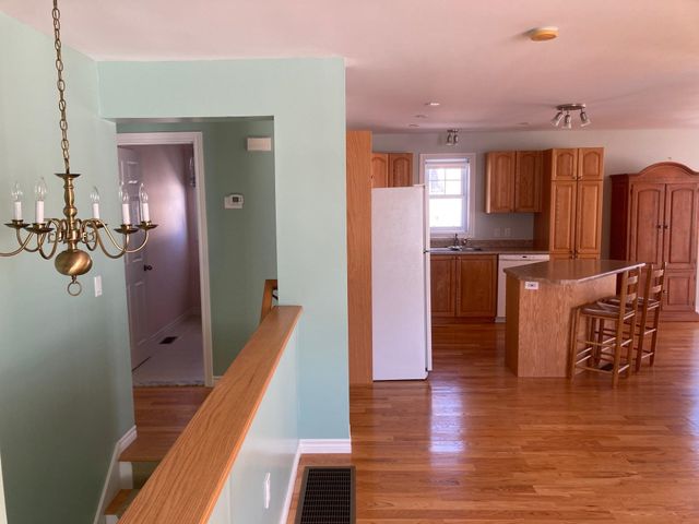 78 PEMBROKE Street, Seabrook, NH 03874