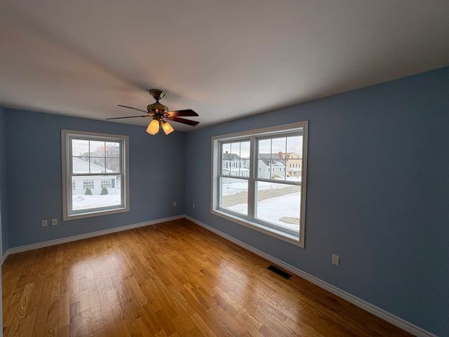 78 PEMBROKE Street, Seabrook, NH 03874