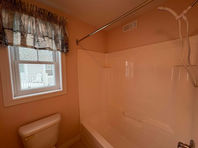 78 PEMBROKE Street, Seabrook, NH 03874