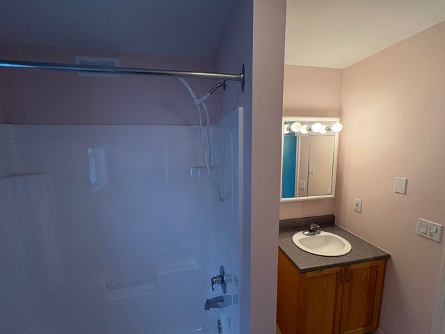 78 PEMBROKE Street, Seabrook, NH 03874