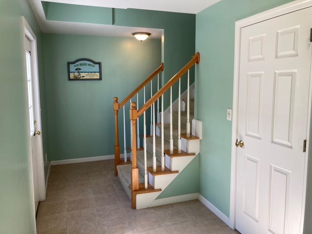 78 PEMBROKE Street, Seabrook, NH 03874