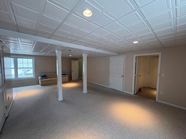 78 PEMBROKE Street, Seabrook, NH 03874