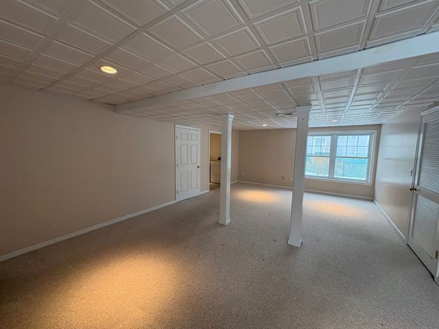 78 PEMBROKE Street, Seabrook, NH 03874