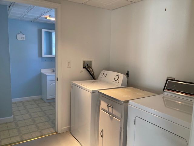 78 PEMBROKE Street, Seabrook, NH 03874