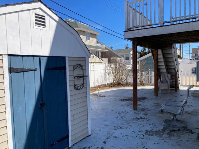 78 PEMBROKE Street, Seabrook, NH 03874