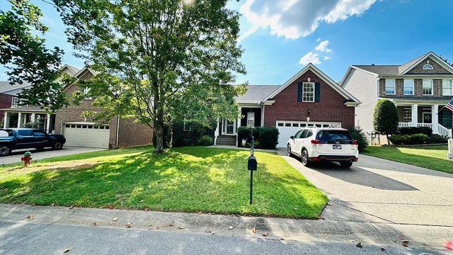 829 Cranberry Ln, Nolensville, TN 37135