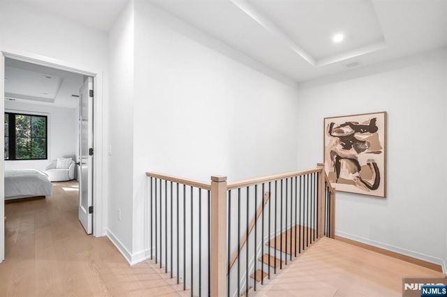 21 Fey Place, Oradell, NJ 07649