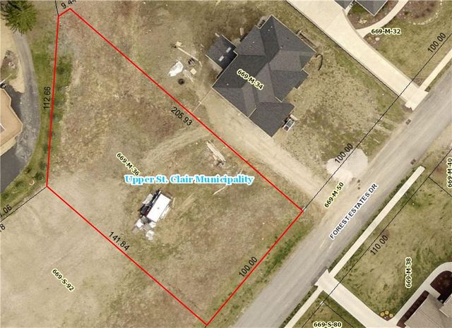 421 Forest Estates Dr, Upper St Clair, PA 15241