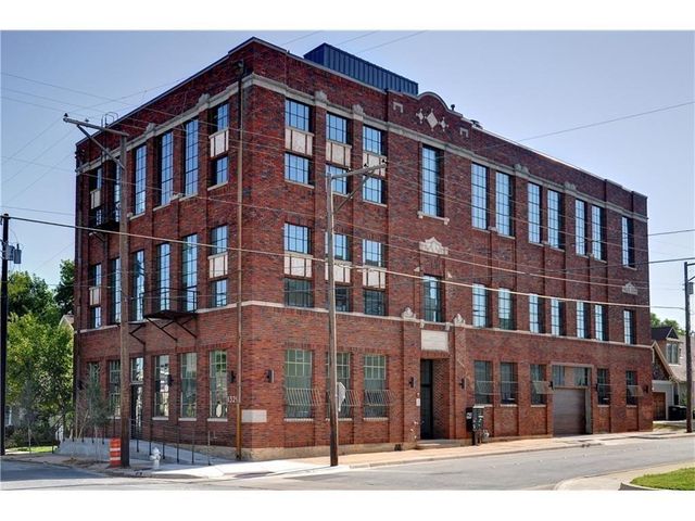 1329 College Avenue 300, Fort Worth, TX 76104