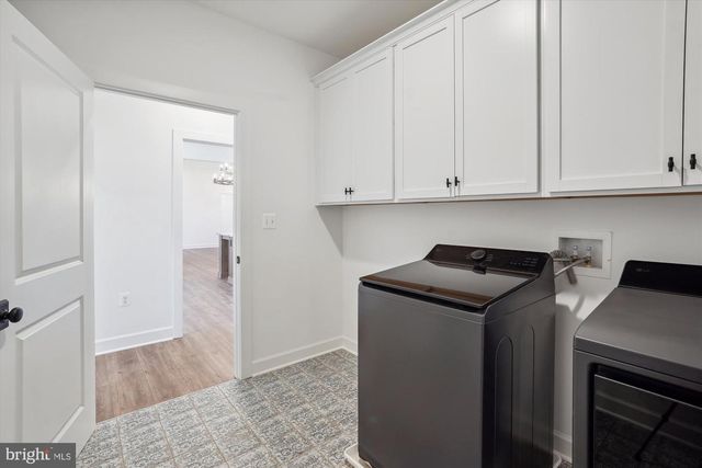 2412 MOUNTAIN RD, Haymarket, VA 20169