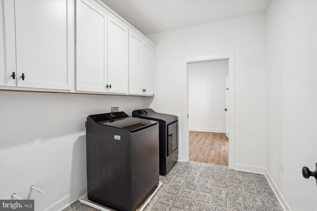 2412 MOUNTAIN RD, Haymarket, VA 20169