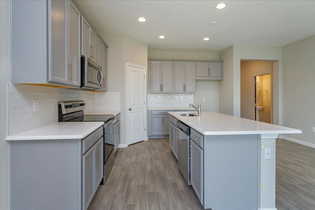 2914 SUPERMARINE ROAD, Tavares, FL 32778