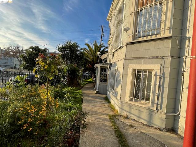 1718 High St, Oakland, CA 94601
