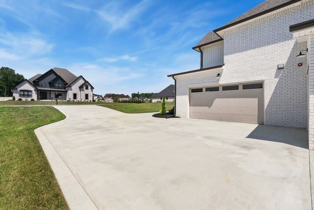 373 Young Lane, Pleasant View, TN 37146