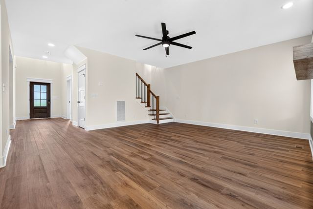 373 Young Lane, Pleasant View, TN 37146