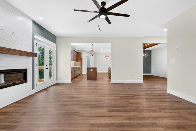 373 Young Lane, Pleasant View, TN 37146