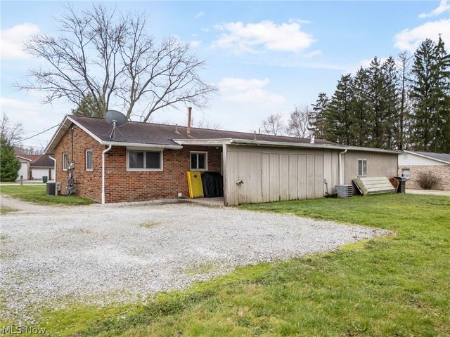 9931 Portage Street NW, Canal Fulton, OH 44614