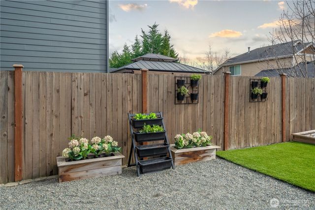 26239 227th Terrace SE, Maple Valley, WA 98038