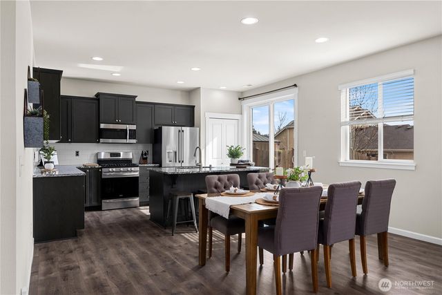 26239 227th Terrace SE, Maple Valley, WA 98038