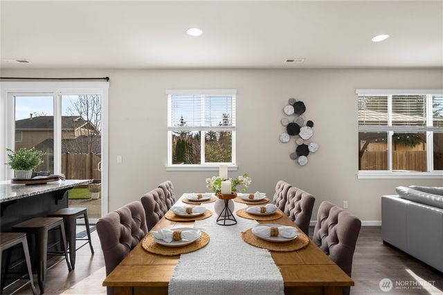 26239 227th Terrace SE, Maple Valley, WA 98038