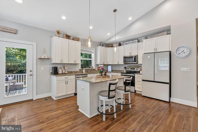 105 EDGEMONT CIR, Locust Grove, VA 22508
