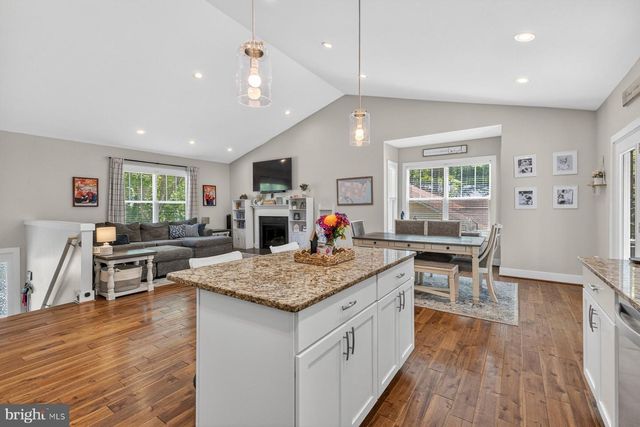 105 EDGEMONT CIR, Locust Grove, VA 22508