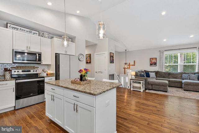 105 EDGEMONT CIR, Locust Grove, VA 22508