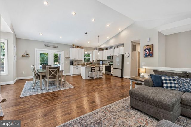 105 EDGEMONT CIR, Locust Grove, VA 22508