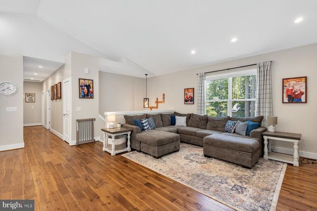 105 EDGEMONT CIR, Locust Grove, VA 22508