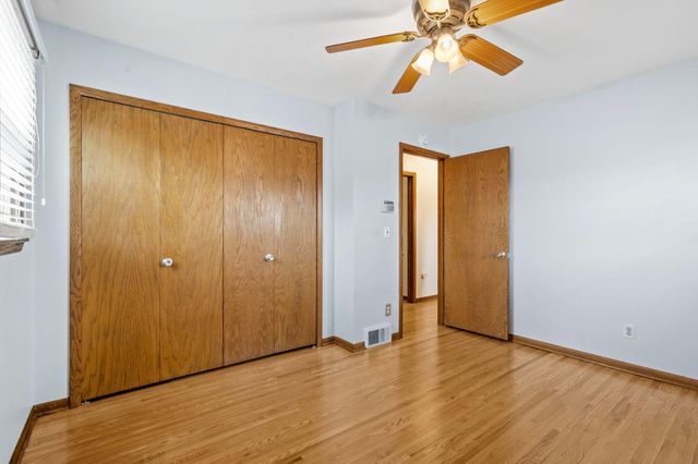 1460 Hoyt Avenue E, Saint Paul, MN 55106